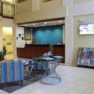 Hotels near Diamond Stadium Lake Elsinore - Best Western Plus Lake Elsinore Inn & Suites