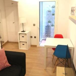 NEW! Cute apartment near metro