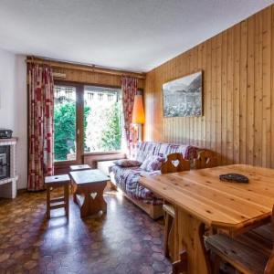 Duplex 2 chambres avec cheminée garage et terrasse - La Clusaz proche des pistes WIFI inclus - FR-1-437-12