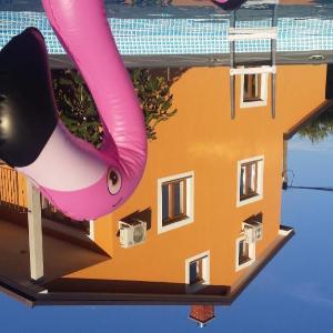 Big house with table tennis and swimming pool