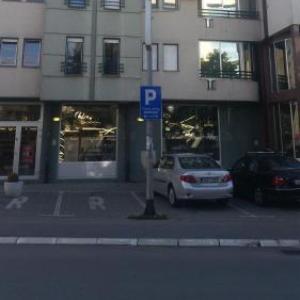 City Center Apartment with parking
