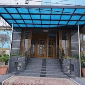 Heaven Hotel