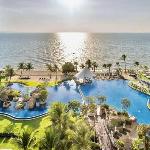 Fabulous SeaView Family Room @ Movenpick Residence