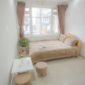 Khách Sạn Giá Rẻ Sạch Sẽ . Gần Chợ Đêm Hồ XH.