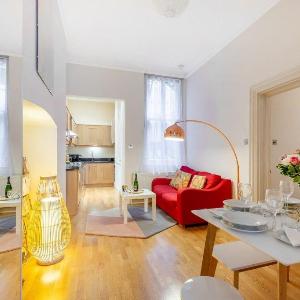 Three Bedroom Bloomsbury Apartment