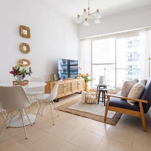 Dazzling & Picturesque 1BR Apartment Business Bay