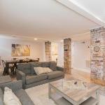 Cool Guest House. Close to Uptown. Walk Everywhere