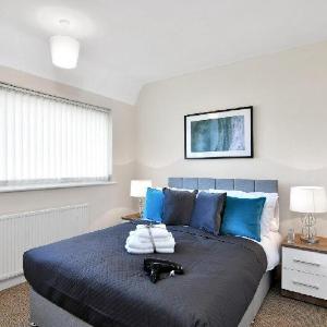 Xclusive Living Stay near Airport / NECWhitecroft