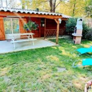 Chalet with 2 bedrooms in Saint Genest de Beauzon with enclosed garden and WiFi