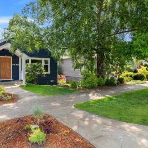 Birch Tree Cottage - 3 Bed 2 Bath Vacation home in Seattle