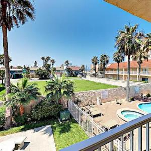 New Listing! Island Retreat With Pool Walk To Beach Condo