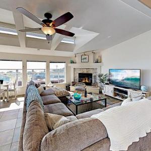 New Listing! Stunning Beach Getaway With Ocean Views Home