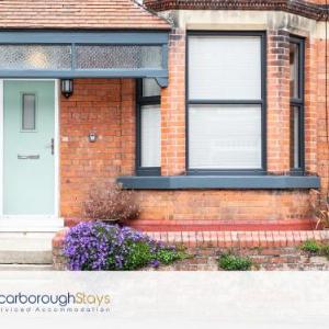Scarborough Stays - Ashville Lodge - 5 Bedroomed house - Sleeps 9