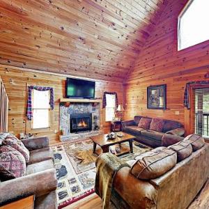 New Listing! Wooded Retreat With Hot Tub Near Lake Home