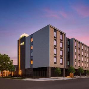 Hotels near Drake Stadium Des Moines - Home2 Suites by Hilton Des Moines at Drake University