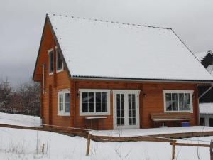 Wooden Holiday Home in Wissinghausen with Private Sauna, Medebach