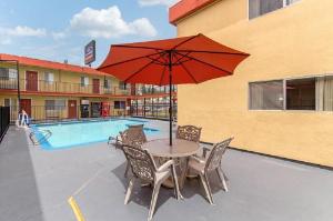 Howard Johnson by Wyndham, Chula Vista/San Diego Hotel & Suites, Chula Vista