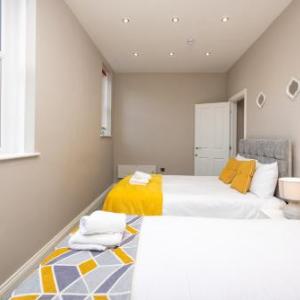 KVM - Regency Apartment town centre by KVM Serviced Accommodation