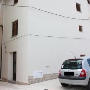 Nana Marusa Home