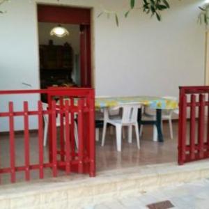 House with 2 bedrooms in Patu with terrace 250 m from the beach