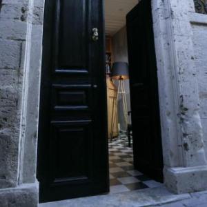 Mosaic Venetian Harbour Suites