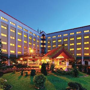 Summit Parkview Hotel