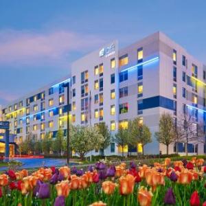 Impact Field Hotels - Aloft Chicago O Hare