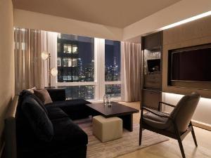 Equinox Hotel New York hotel near Jacob K. Javits Convention Center