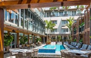 Lennox Miami Beach hotel near Miami Beach Convention Center