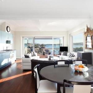Art Deco Apartment With Breathtaking Water Views