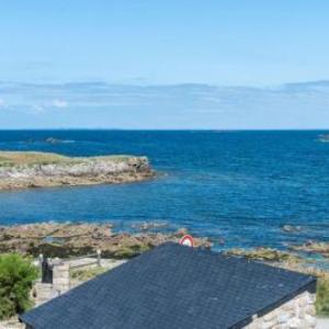 Holiday Home Villa Pieds Dans l'Eau Enez Thinic