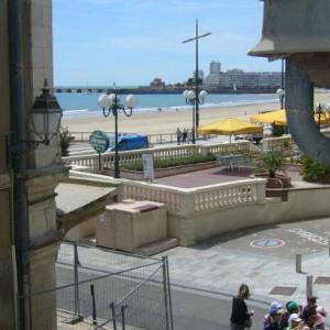 Studio simple à deux pas de la plage avec balcon - FR-1-197-248
