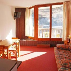 Grand studio Les Orres 1650 4 pers balcon proche commerces box à skis - FR-1-322-267
