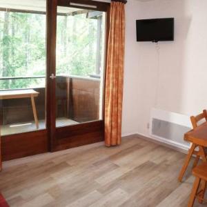Studio calme en forêt proche télésiège et commerces - FR-1-322-289