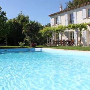 Villa with 3 bedrooms in Villelaure with private pool and WiFi