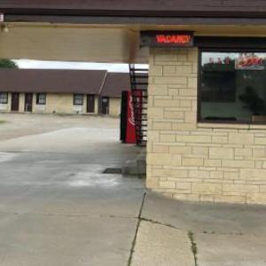 Hotels near Emporia Granada Theatre - Budget Host Inn - Emporia