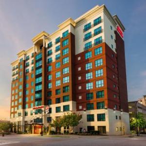Hampton Inn & Suites National Harbor\/Alexandria Area hotel in Oxon Hill