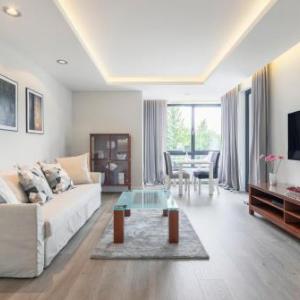 Luxury Apartments - Okrzei Residence by Grand Apartments