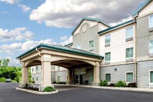 Quality Inn & Suites Fishkill South near I-84, Fishkill