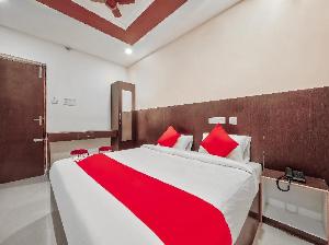 OYO 29844 Joliday INN, Mahabalipuram