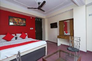 OYO 39830 Hotel Esquire, Meerut