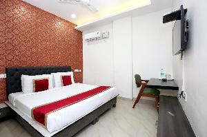 OYO 7100 Hotel Crossroads, Panchkula