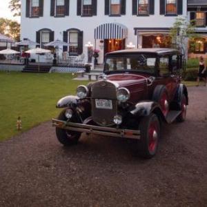 Hotels near Country Thunder Wisconsin - Maxwell Mansion Hotel