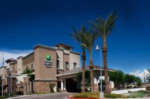 Holiday Inn Express & Suites Phoenix Glendale Dist, Glendale