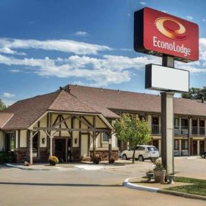 Econo Lodge University