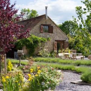 Hotels near Trowbridge Civic Centre - Widbrook Barns