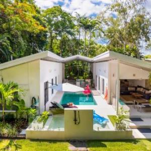 Pavilions in the Palms Heated Pool Short Path To Beach Five Bedrooms Sleeps 14