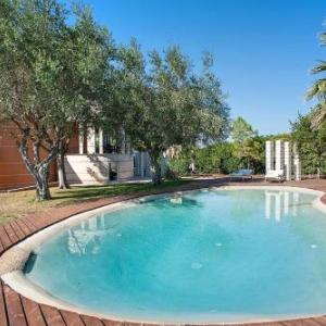 San Lorenzo Villa Sleeps 10 Pool WiFi