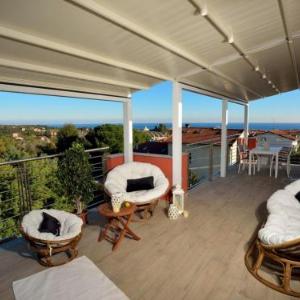 House with 2 bedrooms in Loano with wonderful sea view terrace and WiFi