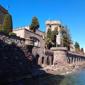 Studio neuf centre-ville et proche des plages